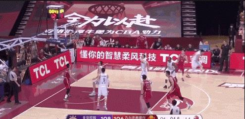 孙悦|北控全队准备庆祝赢球却被孙悦制止，他随后的举动让球迷称赞不已