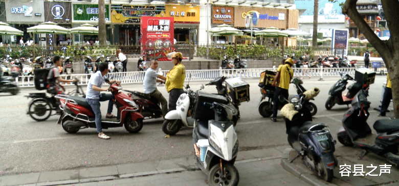 容县之声|确定了!9月1日后,在广西南宁骑绿牌电动车不戴头盔罚款50元