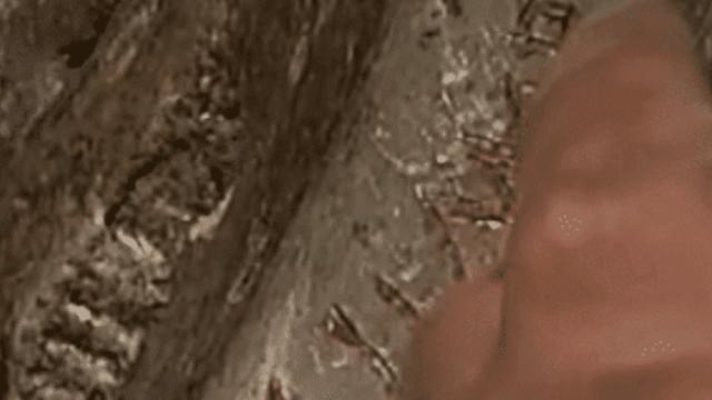 【陨石】男子发现重达25吨的天外陨石,上面的神秘文字让专家兴奋!