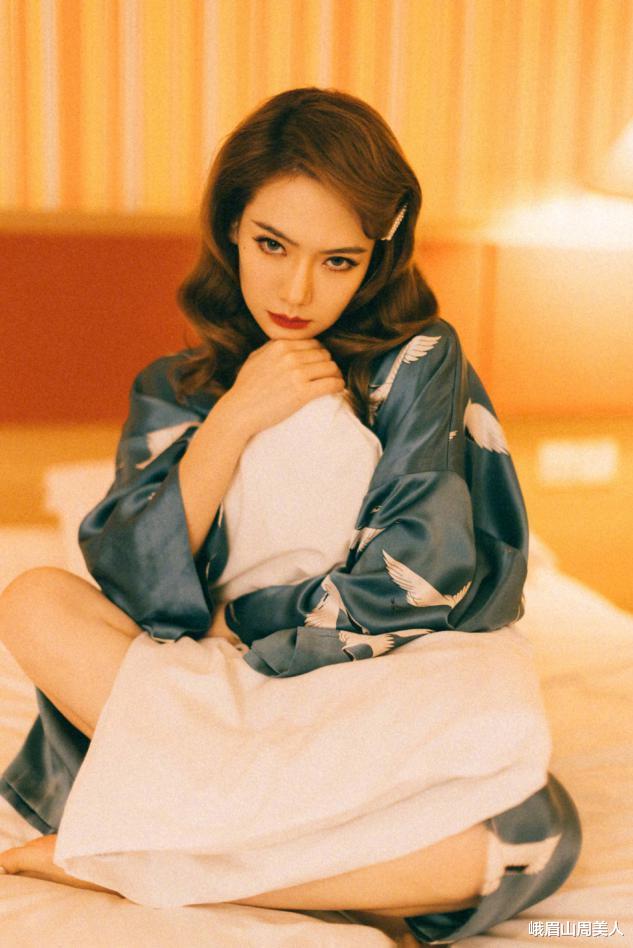 发型|?女人不管多大年纪，尽量远离这3种“发型”，显老还容易掉头发