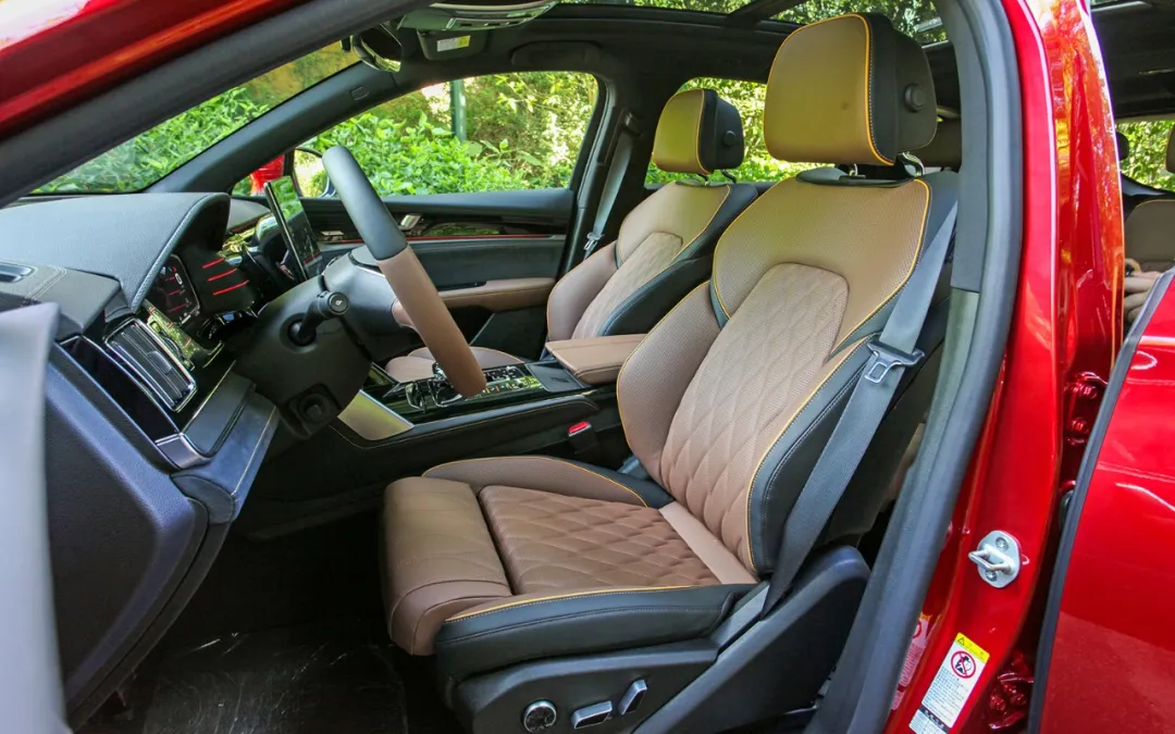 比亚迪唐|还买超跑？深度体验新款比亚迪唐，豪华感丝毫不输BBA