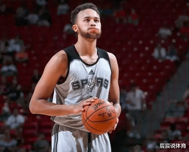 「林书豪」归化林书豪？中国男篮倒不如归化这位，来中国寻亲的NBA球员