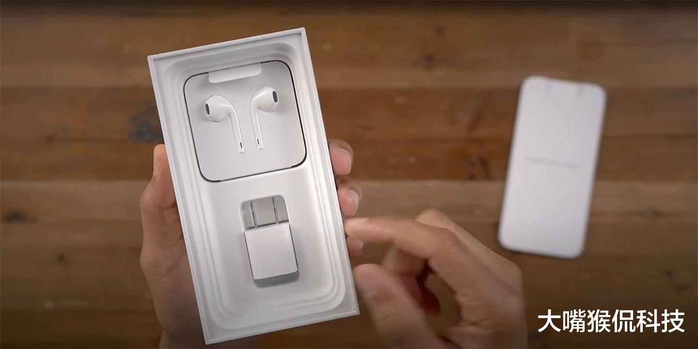 iphone12|正式确认!库克果然对iPhone12下手了,数亿果粉表示:伤不起