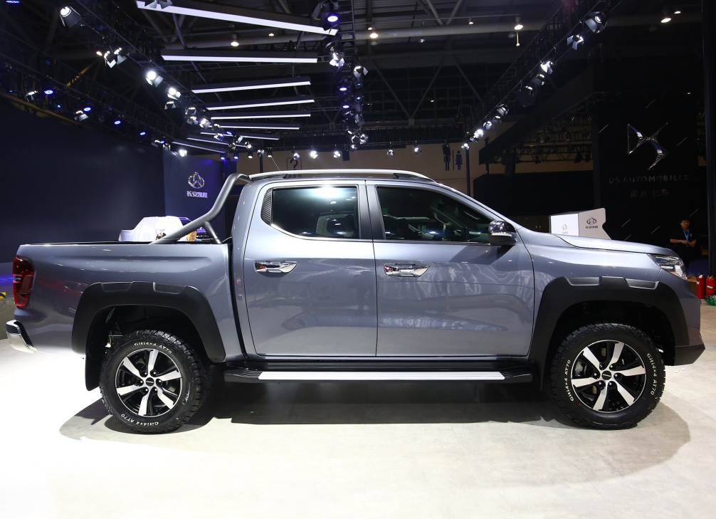 长安汽车|国产“福特猛禽”10月上市,内饰风格独树一帜,长安皮卡要火?