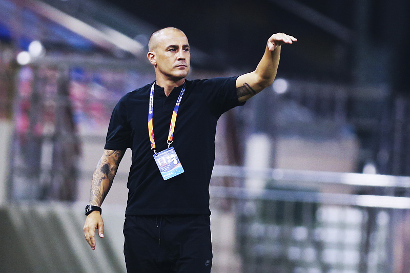 保利尼奥|逆转富力后,恒大更衣室聊天,暴力鸟1句话气晕卡帅,韦世豪补刀