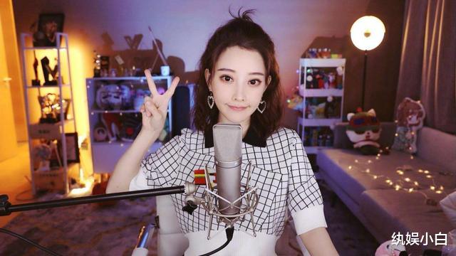 薛之谦|冯提莫穿搭很时尚，参加日本大型音乐会，颜值和实力兼具惹人爱