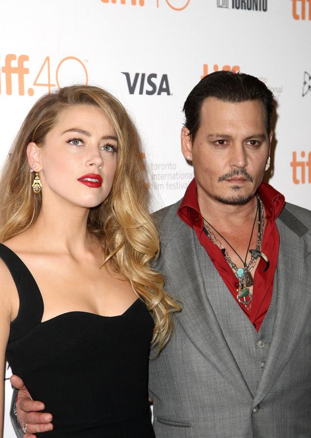 艾米莉亚|近40万人请愿龙母饰演海后，这下开心了，夫妻都把角色丢了