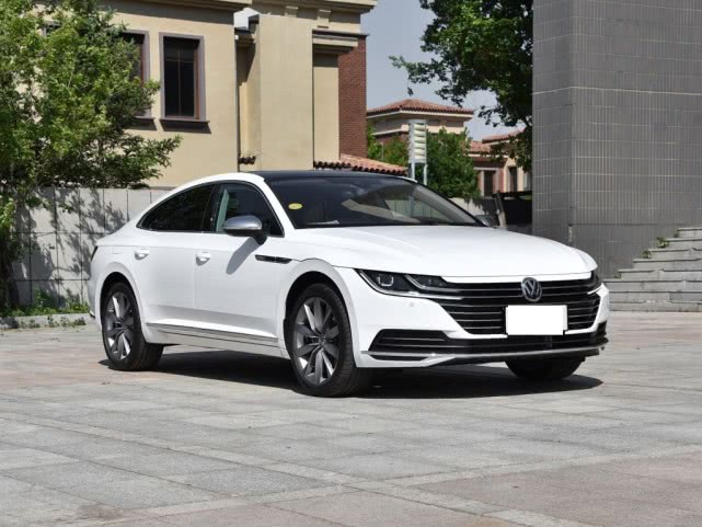 #大众汽车#又降了，24.6万跌至17.2万，无框门+2.0T，雅阁车主后悔买早了