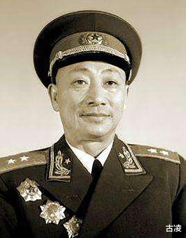 『北京市』副团长战亡，母亲每年祭奠，17年后北京突然来信：请亲娘来相见