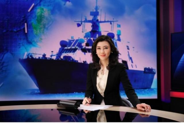 主持人|曾是央视最美主持人,因身材太好被关注,丈夫长相却不出众