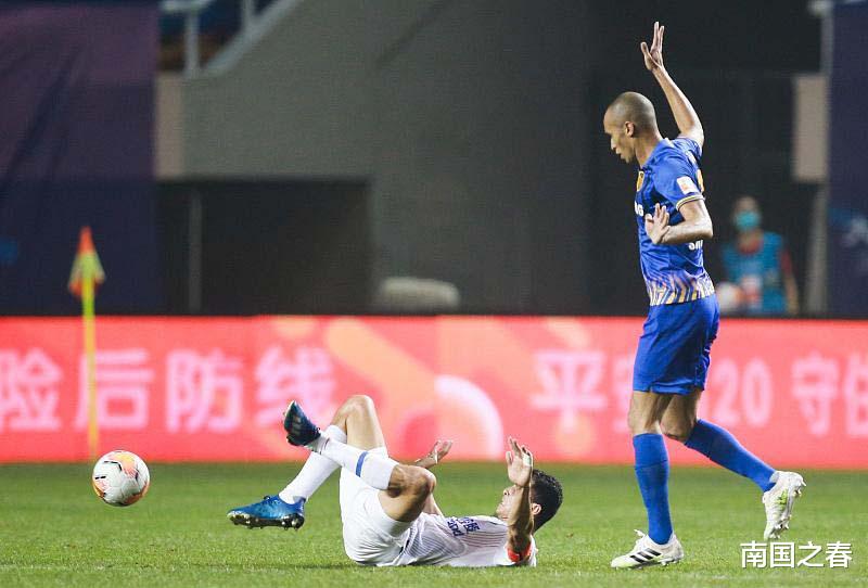 江苏苏宁|战略性放弃？面对恒大奥拉罗尤或轮换，卡帅可利用苏宁最大弱点！