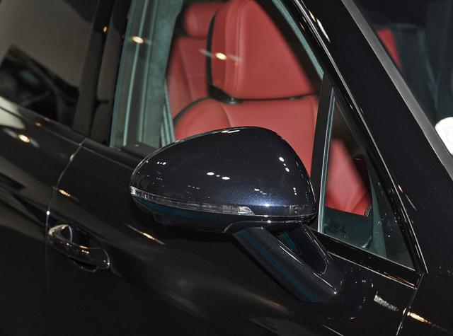 「卡宴」保时捷“小卡宴”来袭！轴距2米8，搭29T发动机，你会选择吗