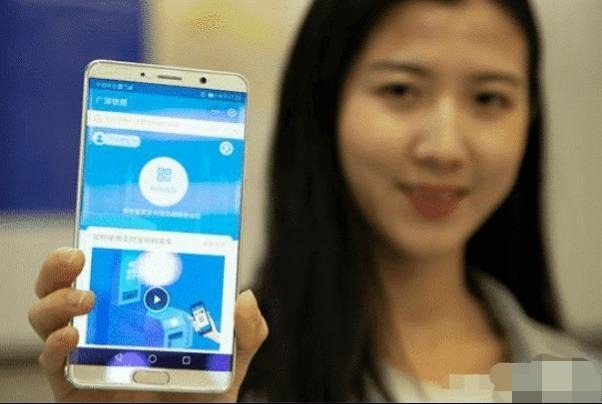 「支付宝」三名顶级“黑客”入侵支付宝，转账成功前一秒，屏幕上出现一行字