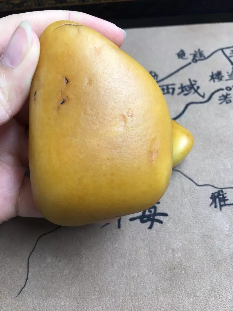 『金丝玉』这三种，你能分清哪个是和田玉吗？