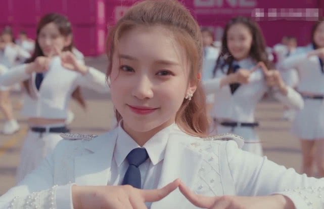 张艺凡▲创3录制主题曲就是变相淘汰?张艺凡学习杨超越挺进前七,她凭实力拿第一