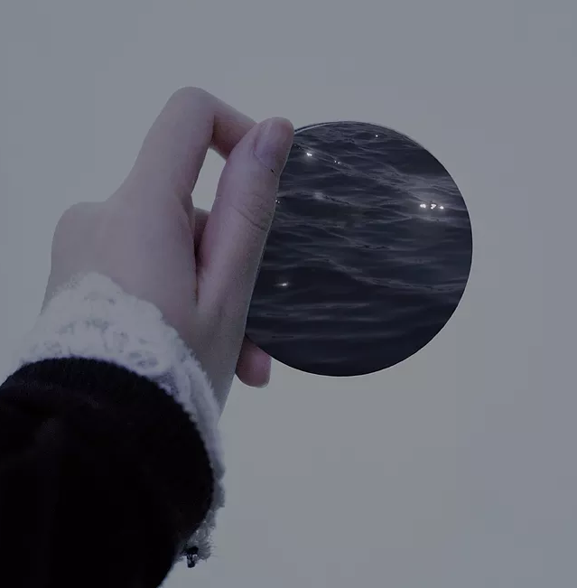 「瘦腿」坐着“抖腿”可以瘦腿?女孩子要明白这“3危害”,你还想抖不?