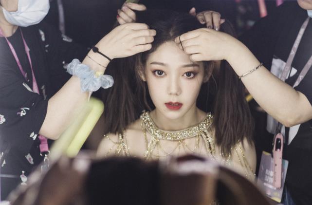 赵粤|《创造营2020》成团夜后台：希林成焦点，赵粤紧张，徐艺洋只顾吃