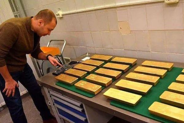 黄金|美联储已“弹尽粮绝”?中国再次出手,数千吨的黄金或将流入中国