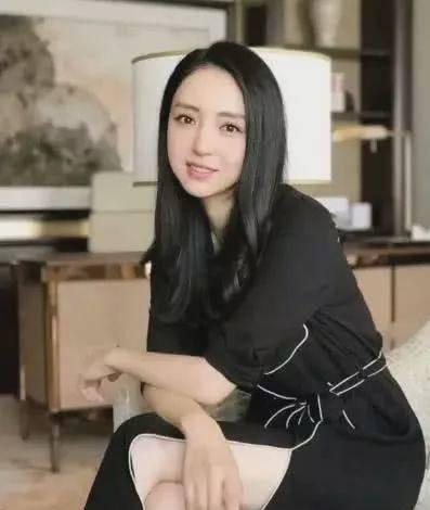 [董璇]从一线演员跌落十八线，接微商代言被嫌弃，董璇为何会沦落至此？