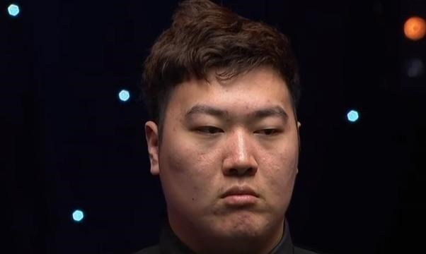 颜丙涛|1：3到5：4！中国名将成功破局，完成蜕变，卫冕冠军一错再错