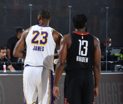 湖人队|4记三分轰16分,湖人变阵激活他,175万悍将成第一神射,感谢詹姆斯吧