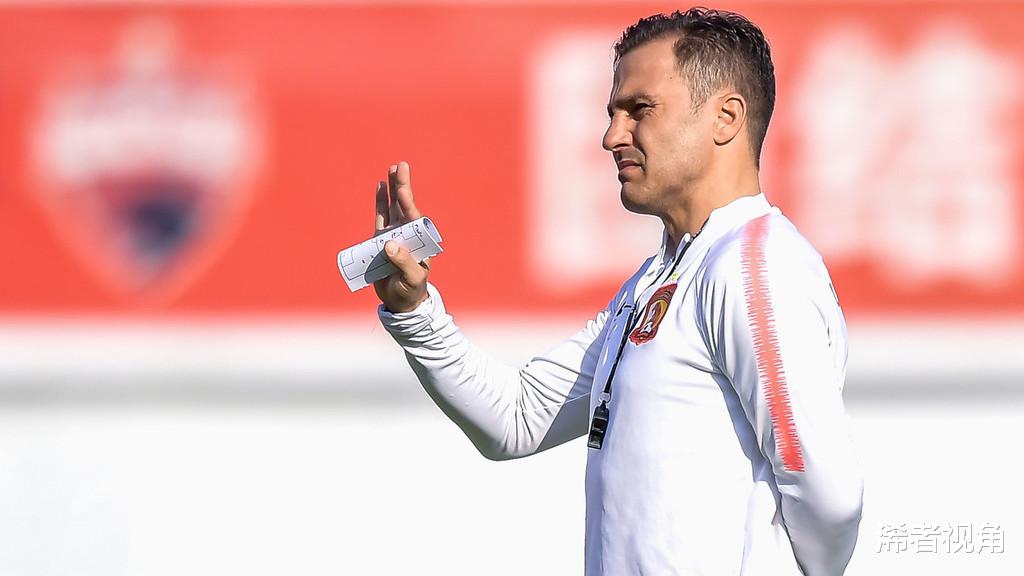 「广州恒大」恒大为啥0-3惨败富力？这位名记一针见血给出答案，说的太对了