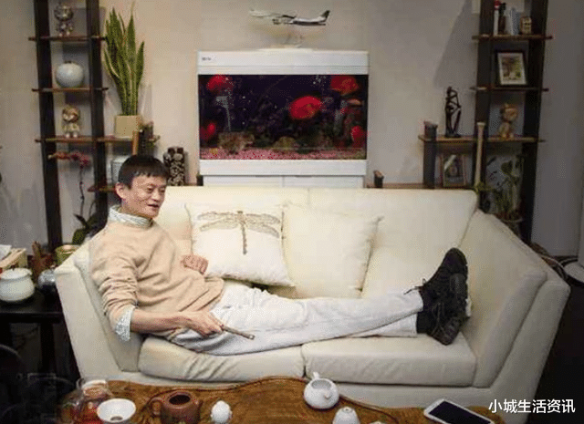 「马云」任正非、刘强东、马云和王兴的办公室被曝光，网友：差距一目了然