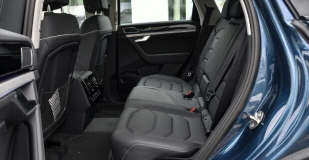 大众朗逸|SUV中的低调王，起步2.0T标配8AT，却跌11.38万，没人赏识