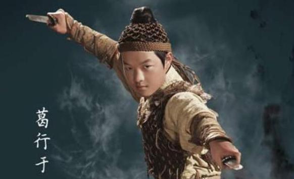 周星驰|5岁时因太丑被亲妈抛弃，周星驰却将他当成宝，今颜值逆袭成俊男