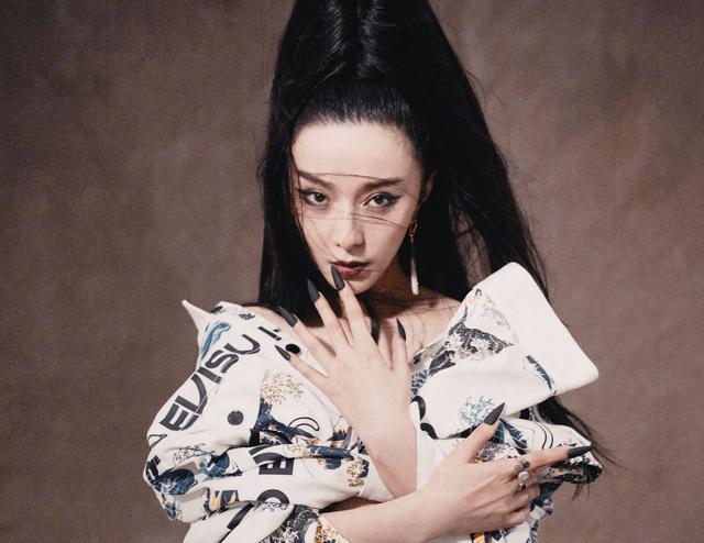 范冰冰|女主电影英国上映，地广铺到北京航站！沉寂2年，范冰冰满血复活