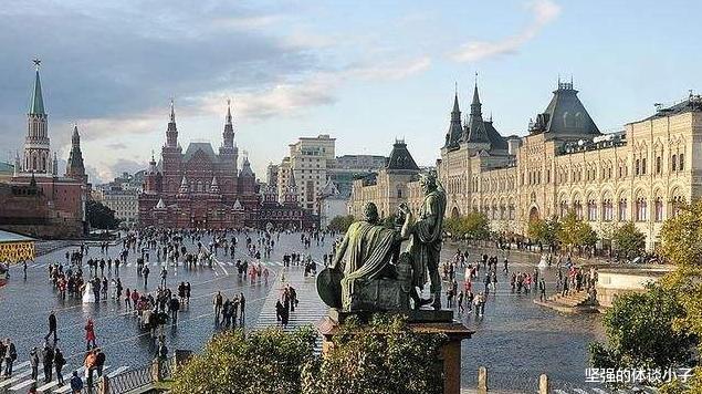 [俄罗斯]俄罗斯数万人联合发起抗议：求中国人不要来了，究竟出了啥事？