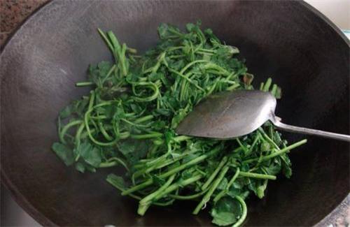 长寿|想要50岁还不长斑，经常吃它不显老，是自然界天然的褪黑素