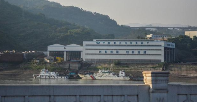 「潜艇」中国深山中造潜艇，到底是如何运到海里的？日媒：不愧是基建狂魔