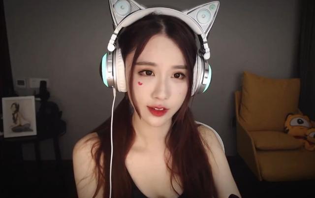 轩子：轩子巨2兔的擦边坎坷直播路，从斗鱼到熊猫到虎牙一步步走向深渊！