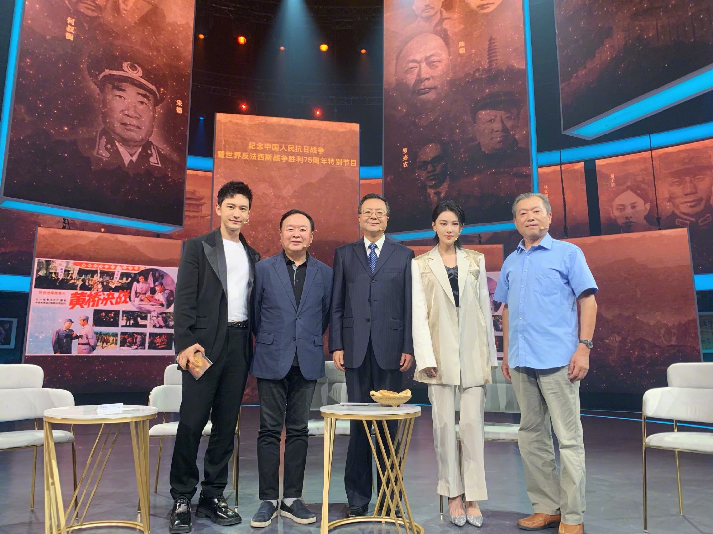 张馨予|张馨予发文：人生中第一次。惹网友热议：今天朋友圈都刷爆了