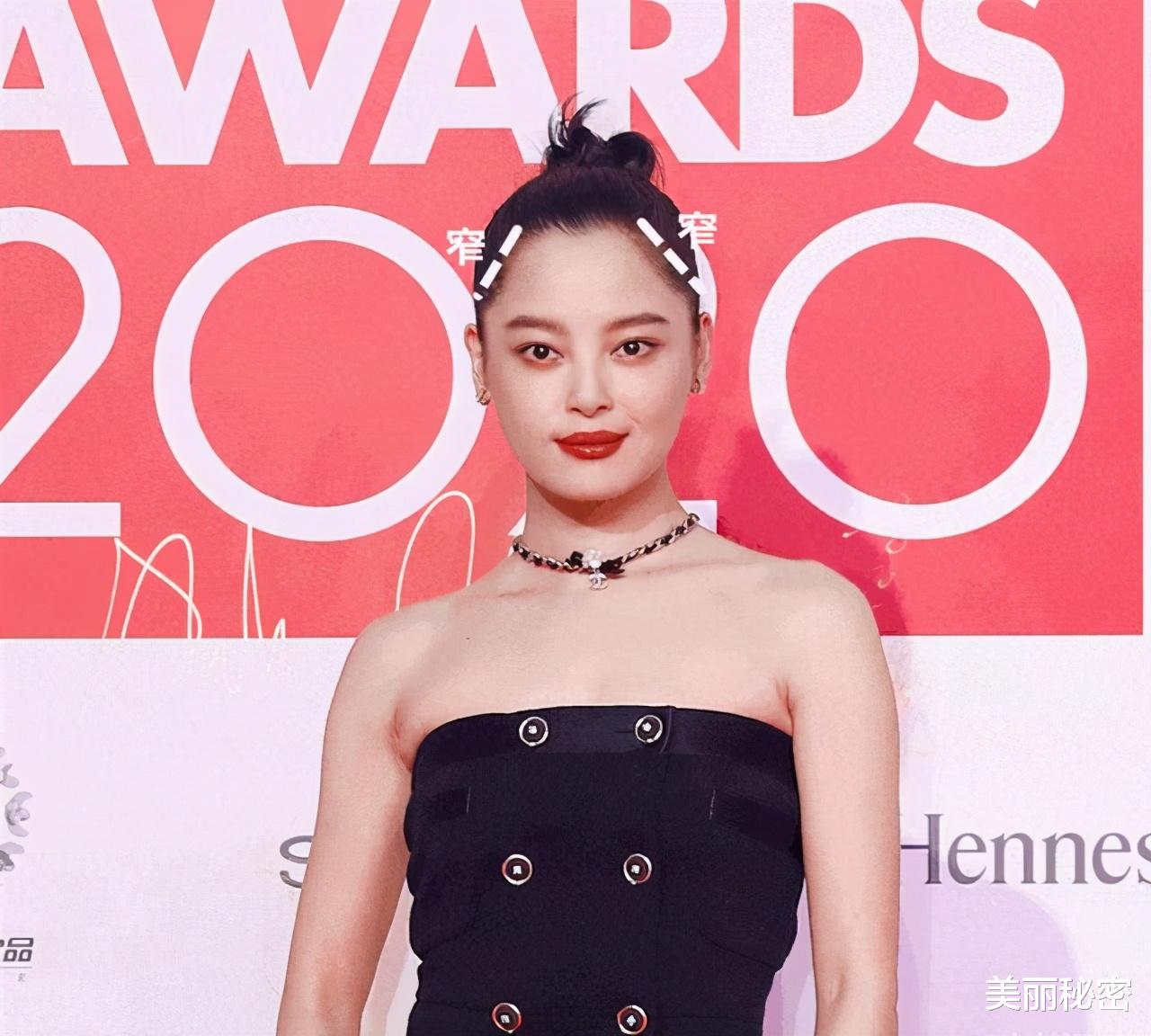 刘海|换发型堪比“整容”！没有刘海的辛芷蕾，全是中年妇女的油腻感