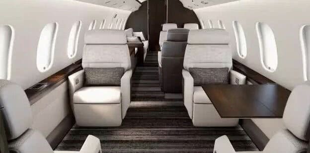 「上海上港」曝上港3位大牌外援“压哨”抵达中国！符合入境规定，豪华专机曝光