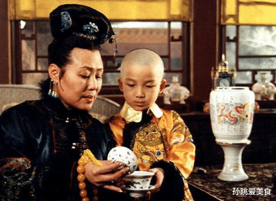 「孝庄」孝庄皇后为何不得宠爱，只因为一个缺点，惹皇太极不喜