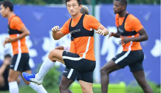 李霄鹏|卓尔指挥官位置将迎来新面孔，表现可圈可点，曾效力中超豪门