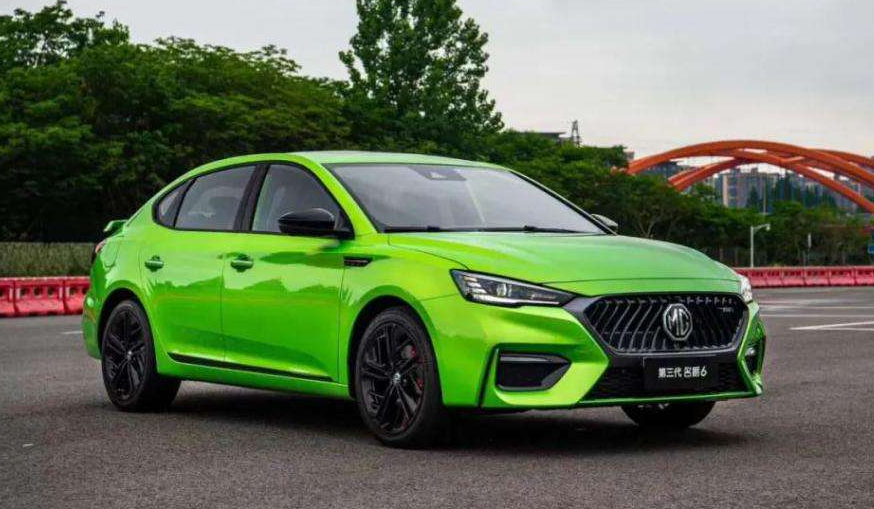 #名爵6#第三代名爵6一身“苹果绿”，运动气息更为强烈，科技感也升级了