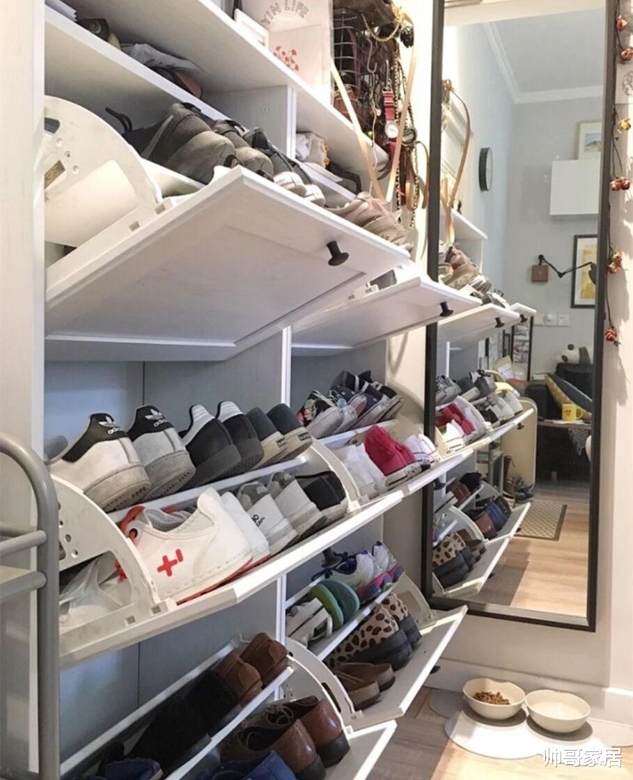 |进门没玄关？多亏老公聪明，靠墙装个上翻柜，不占地方超能装！