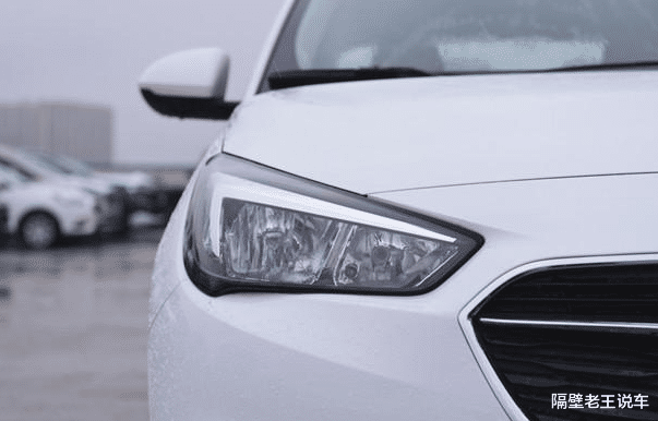 别克凯越▲又一合资“价格屠夫”,仅5.37万起,全系标配ESP+6气囊,放弃帝豪