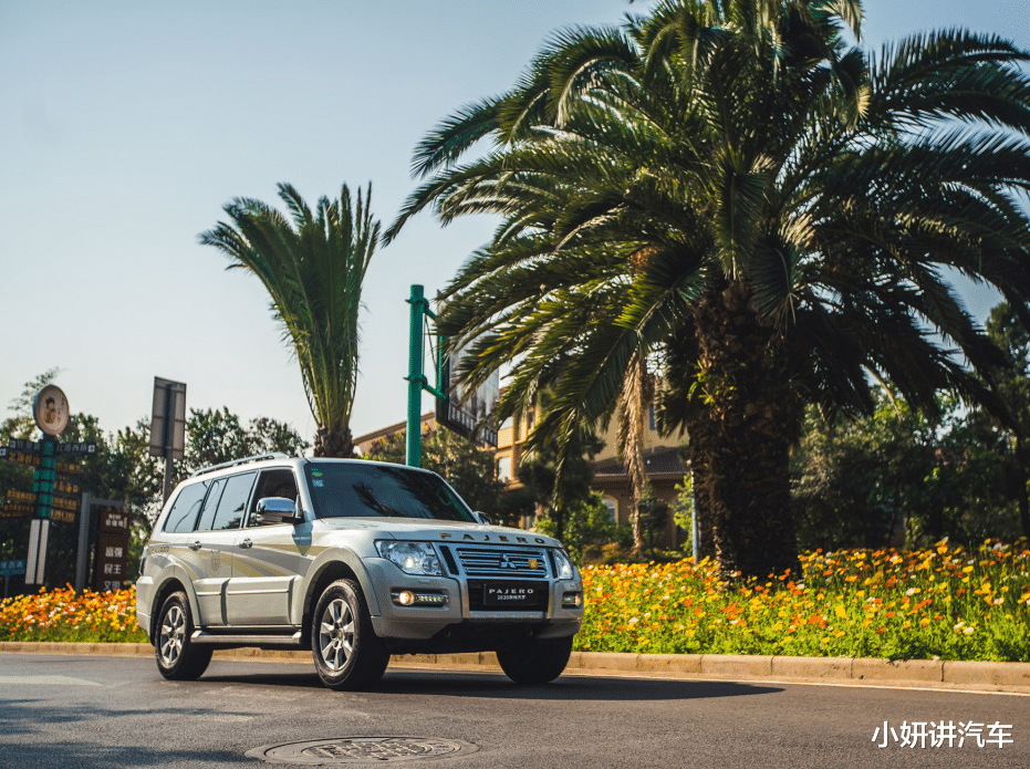 全时四驱|三菱越野“销量王”，长4米9，3.0L+全时四驱，累计销量超200万辆
