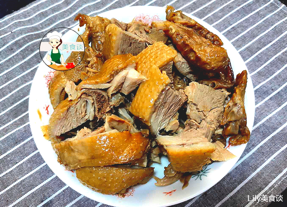 卤水：老公最馋这菜，倒半瓶酱油，越焖越香，下饭也下酒，好吃停不下嘴