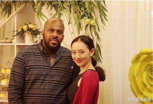 释小龙|小时候美到让释小龙痴迷，长大后嫁黑人生子，如今32岁老态毕现