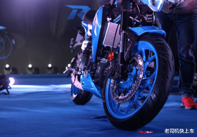 #动力#国产双缸运动街车，核心动力23千瓦，渝安避震航特制动，20657元