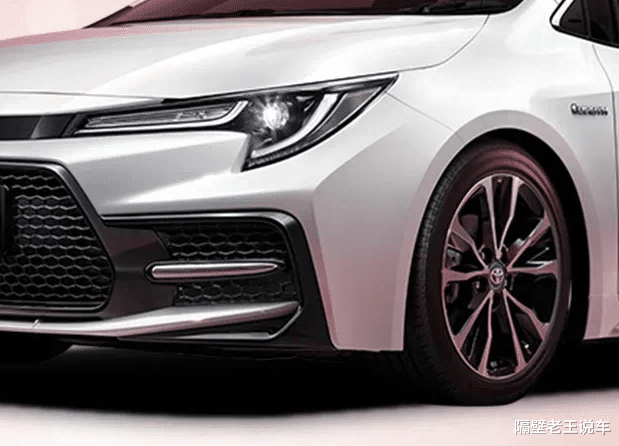 「福特」今日上市,比轩逸漂亮十倍,四轮独悬+油耗4L,标配8气囊,还要啥朗逸?