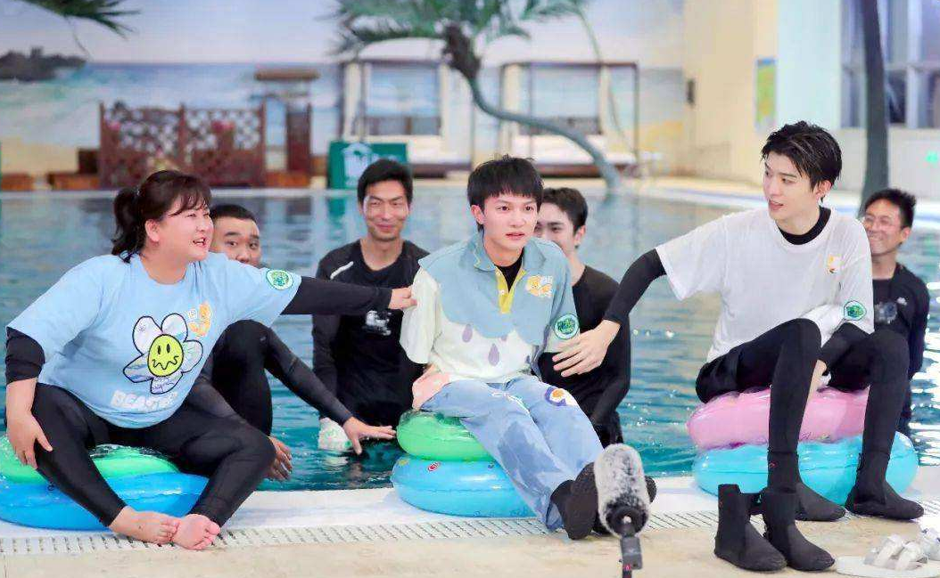 周深|周深和郎朗在这首歌里打配合打得很棒,不抢风头,钢琴和声很美