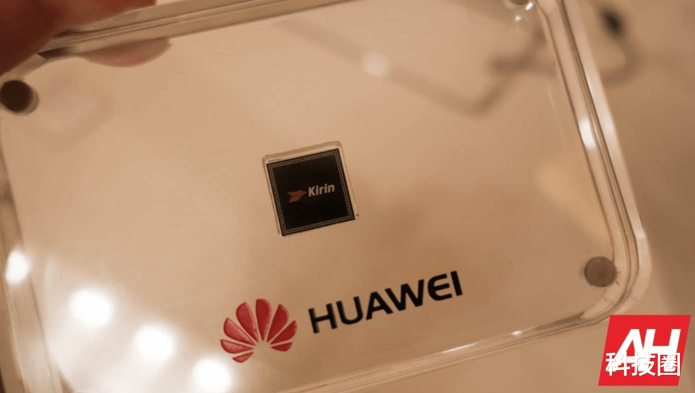 华为mate 40▲最新爆料华为Mate 40生产顺利，但明年可能会更换高通或MTK