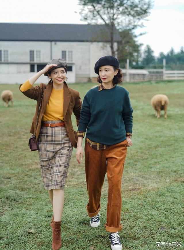 发型|年过50岁可别乱烫头！三木妈妈也“中招”的4个雷区，赶快避开